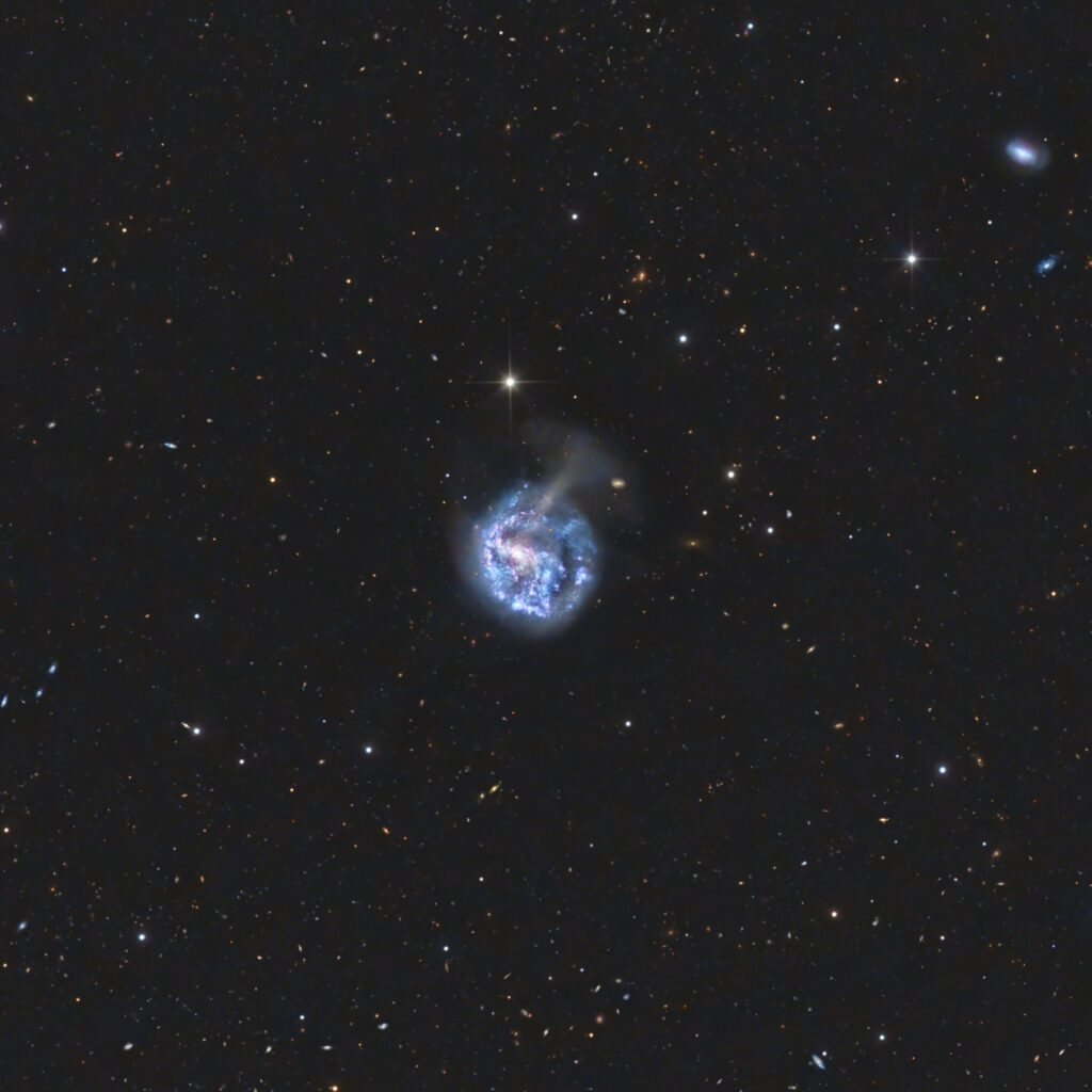 NGC 922