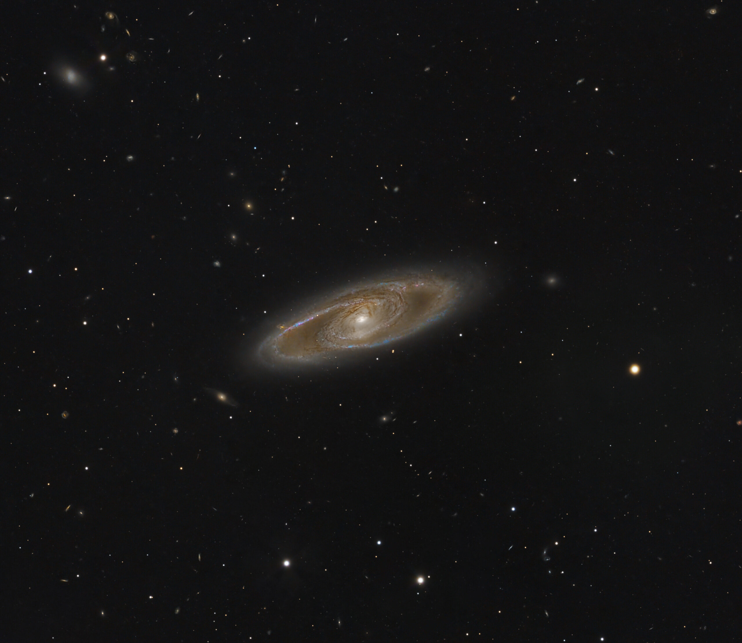 NGC 2713