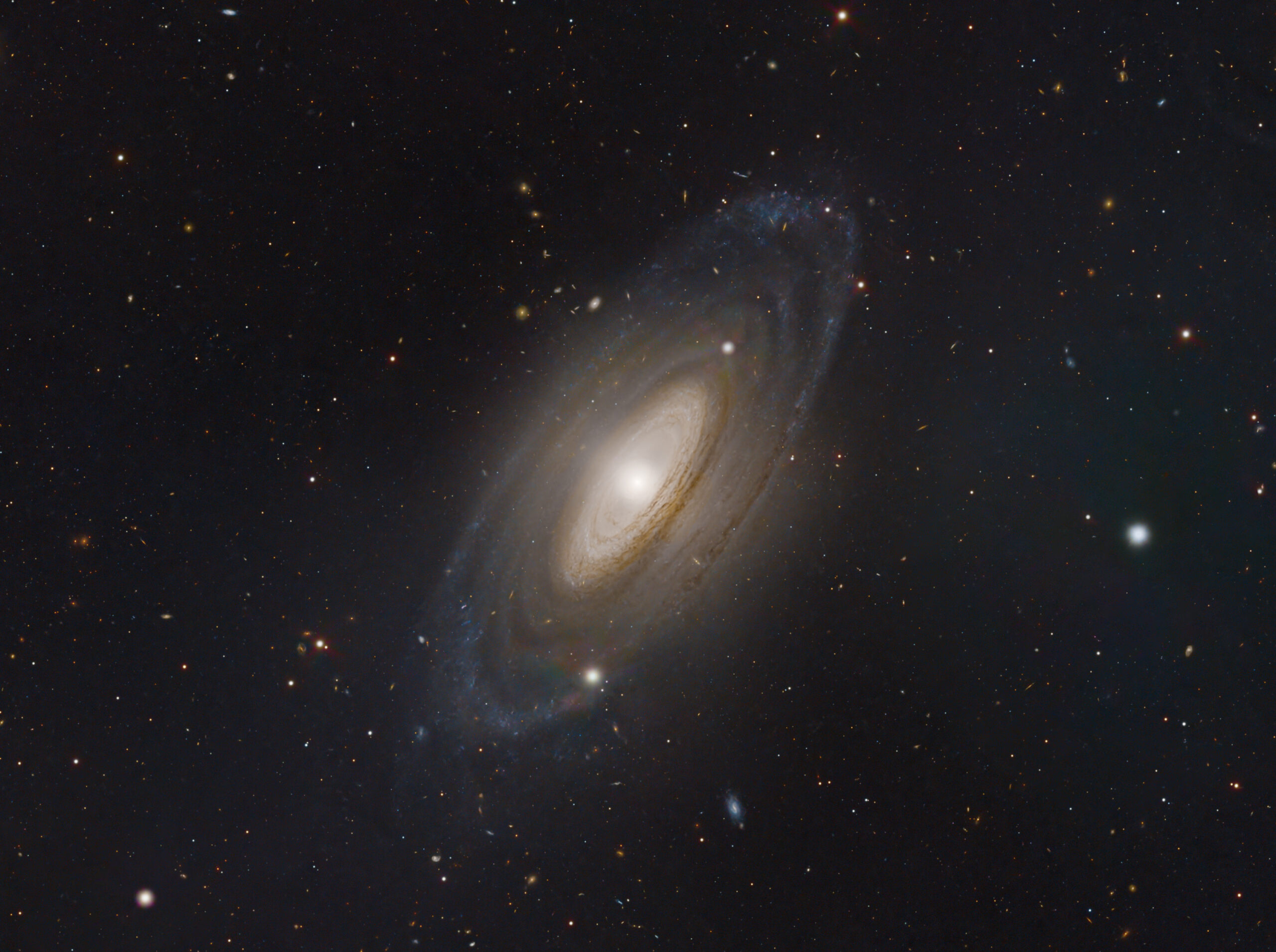 NGC 4698